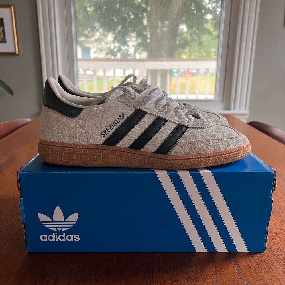 Adidas Spezial Unisex - Cream and Black. Mens size 9.5 or women’s size 10.5
